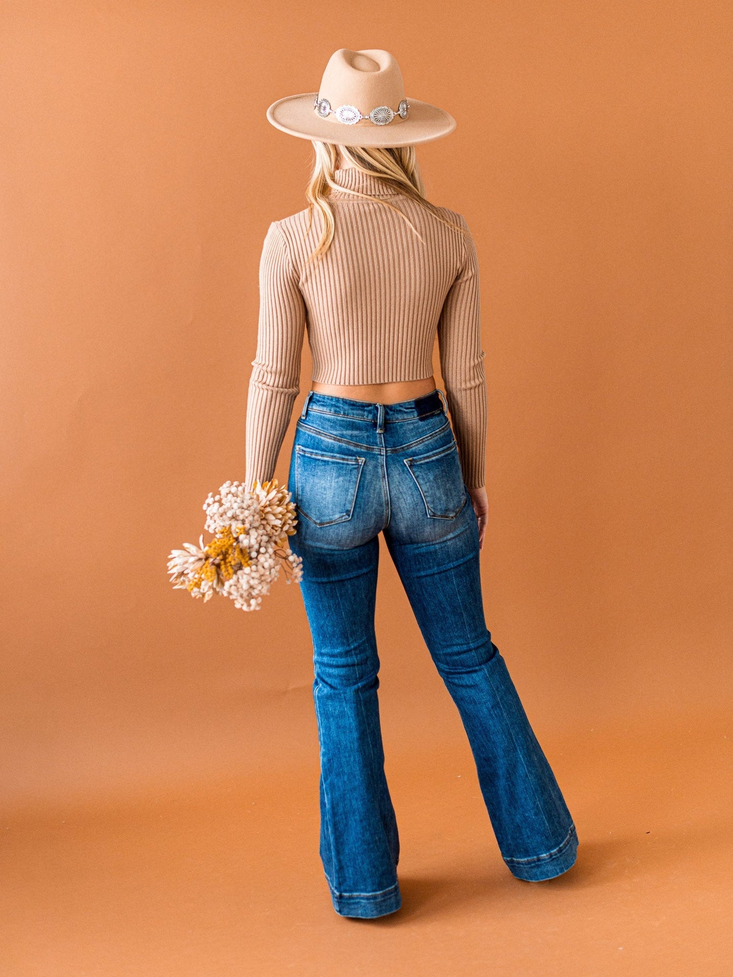 Point It Out Ribbed Crop Top