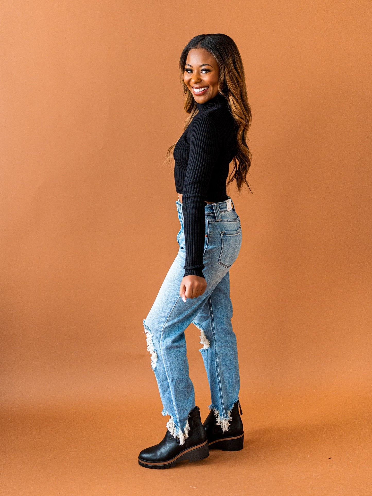 Point It Out Ribbed Crop Top