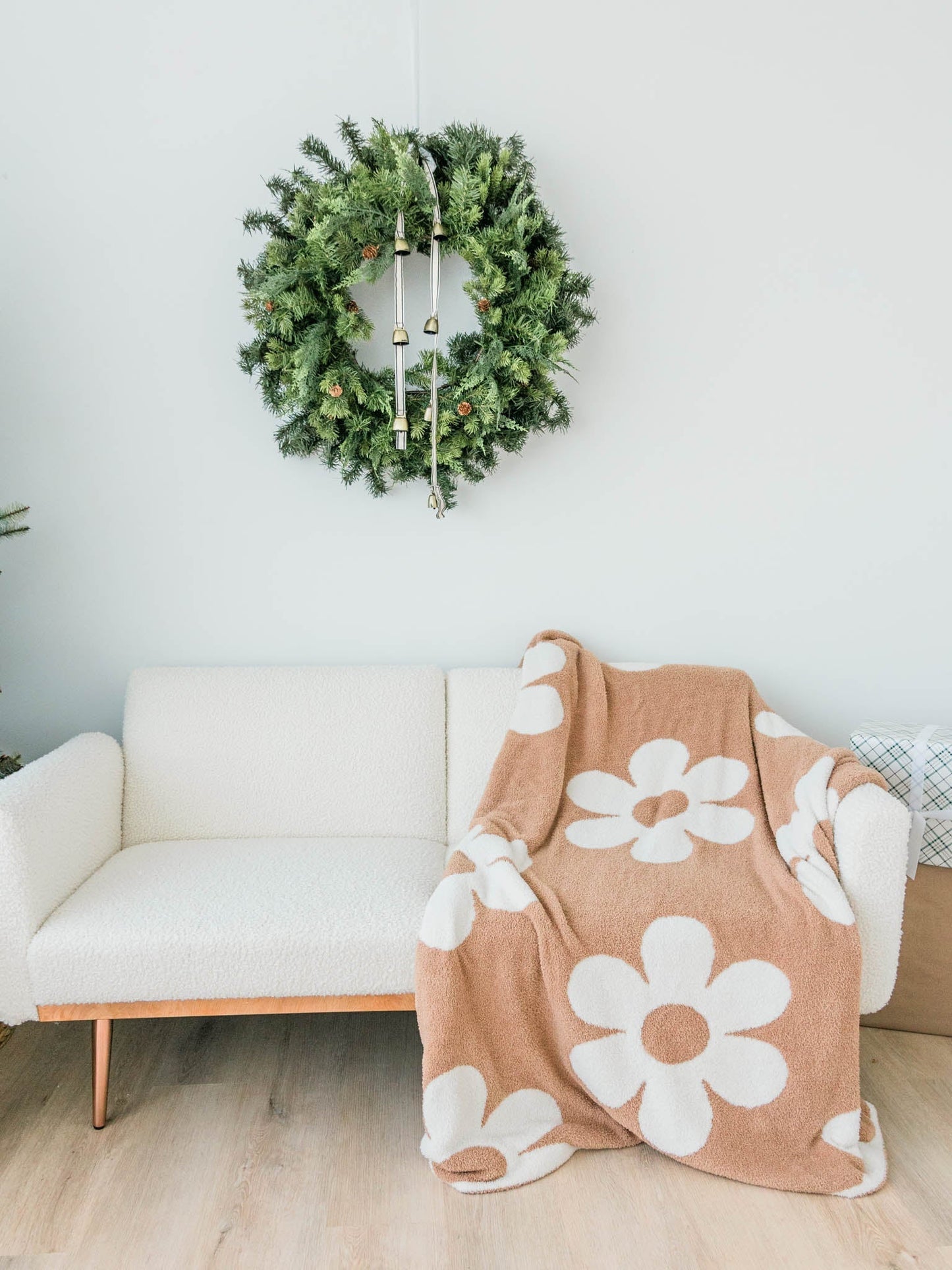 Jumbo Flower Plush Blanket